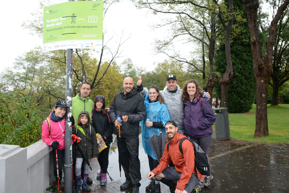 Foto 251 de la avituallamiento y mirador - Galería de la Subida a Artxanda 2019